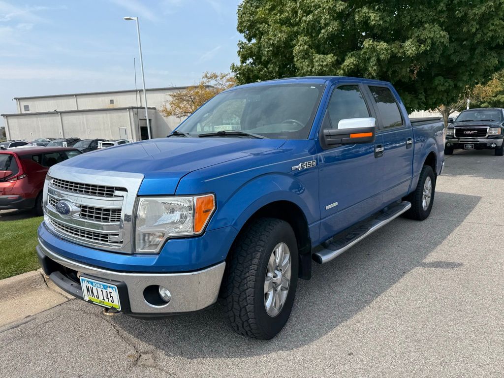 2013 Ford F-150 XLT photo 2