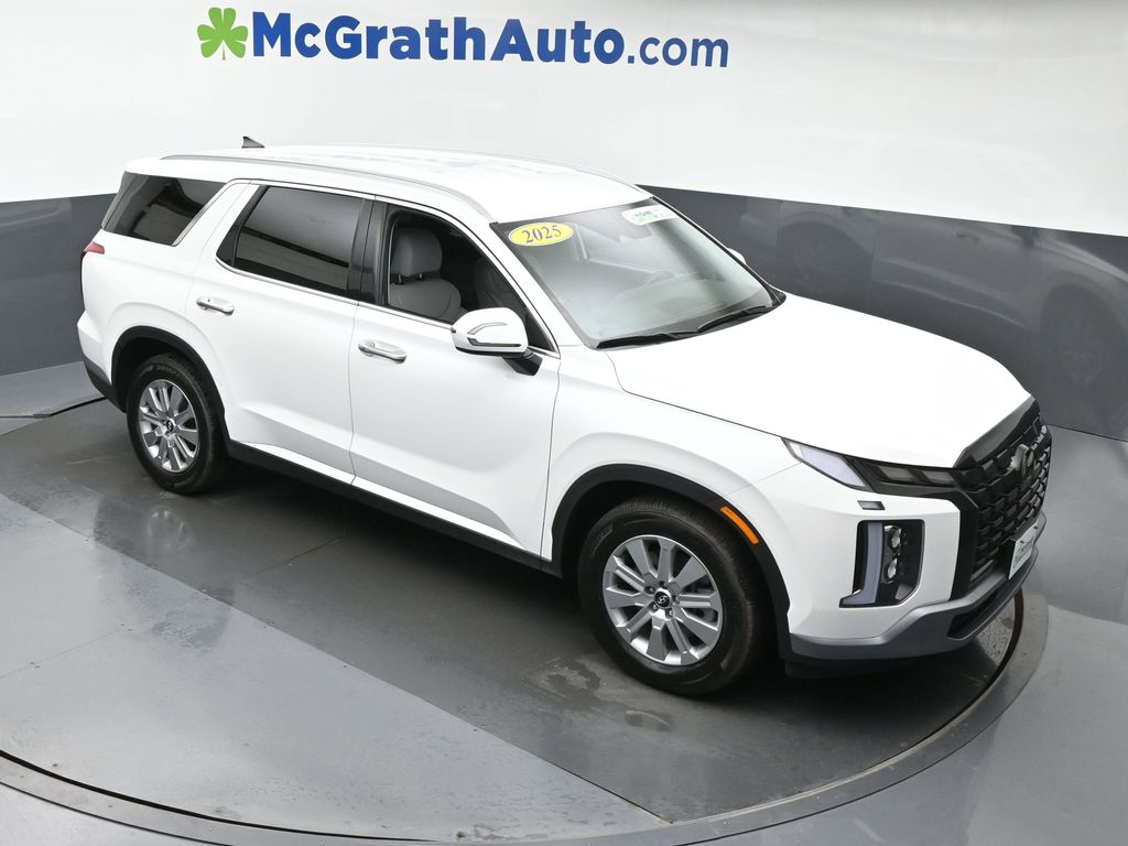2025 Hyundai Palisade SEL photo 2