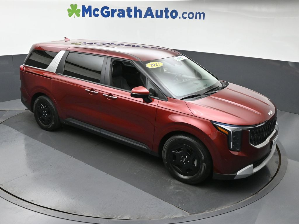 2025 Kia Carnival LXS photo 2