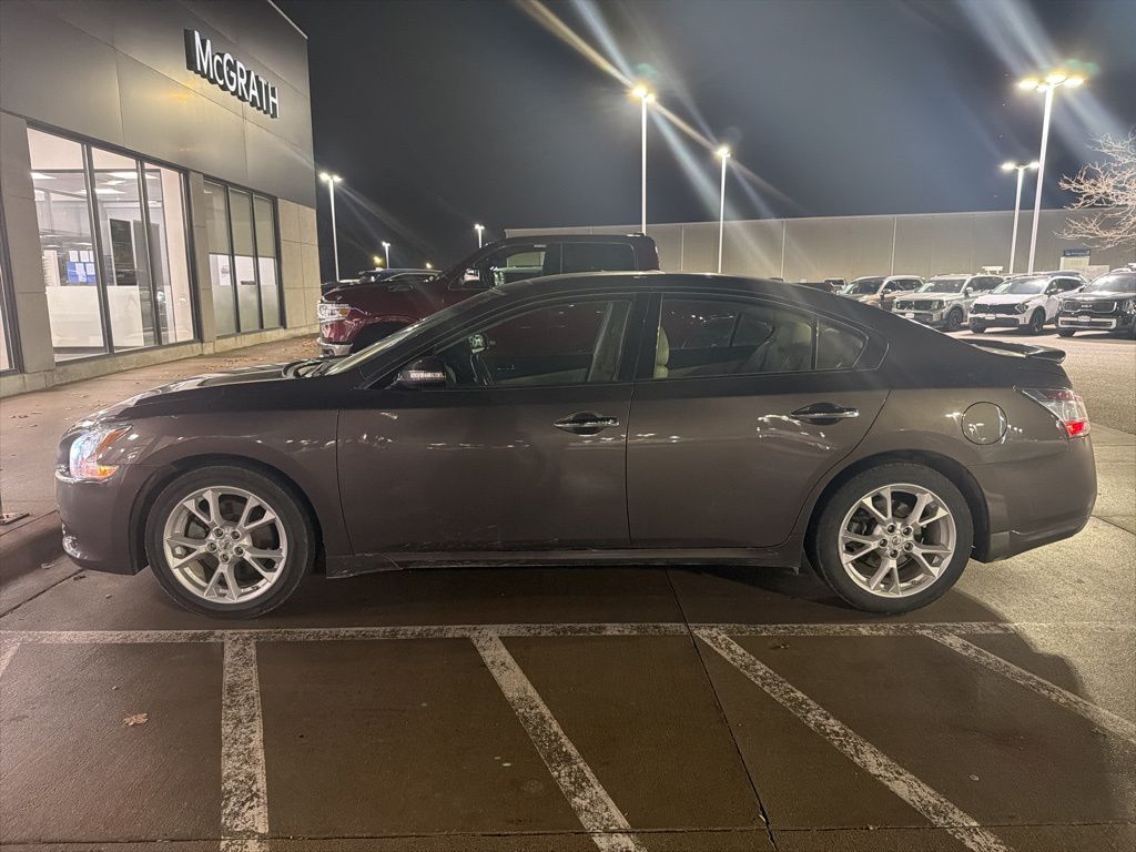 2014 Nissan Maxima SV photo 3