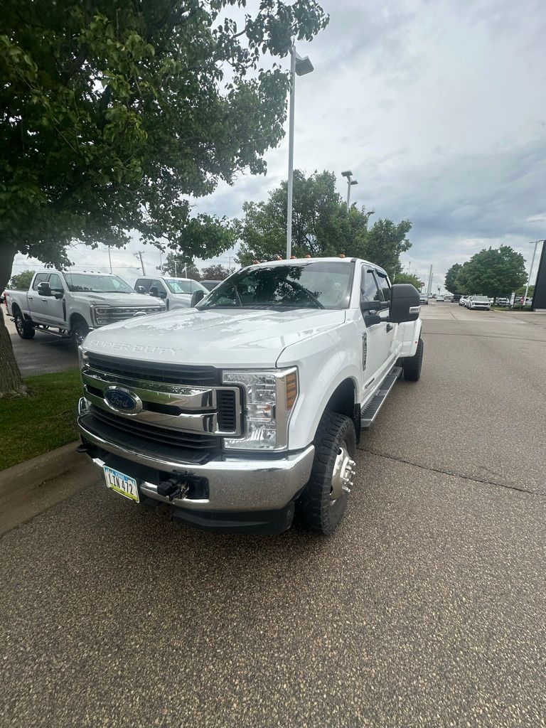 Used 2018 Ford F-350 Super Duty XLT with VIN 1FT8W3DT4JEC43760 for sale in Hiawatha, IA
