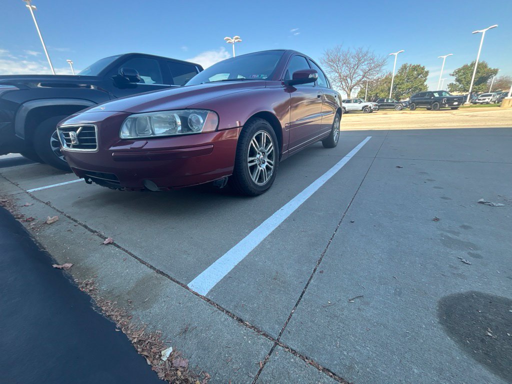 Used 2008 Volvo S60 2.5T with VIN YV1RH592882687403 for sale in Hiawatha, IA