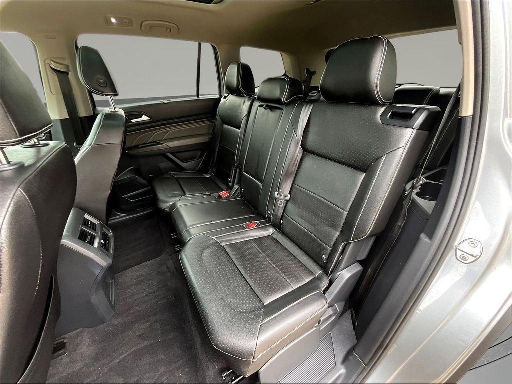 2023 Volkswagen Atlas SE w/Tech - Photo 26