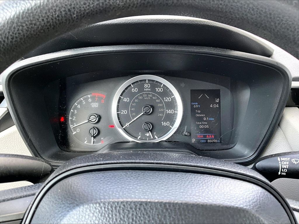 2021 Toyota Corolla LE - Photo 14