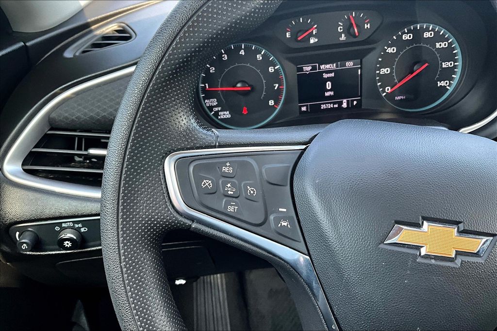 2024 Chevrolet Malibu 1LT - Photo 11