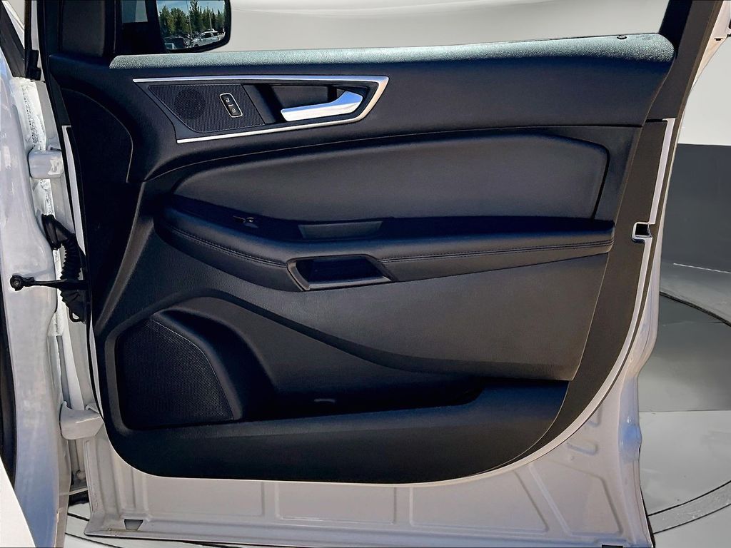 2023 Ford Edge SEL - Photo 32