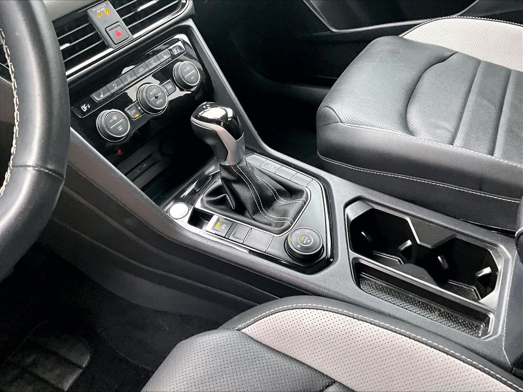 2022 Volkswagen Taos SEL - Photo 23