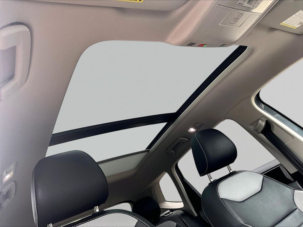 2022 Volkswagen Taos SEL - Photo 30