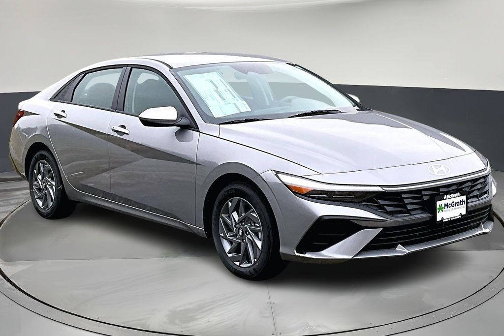 2026 Hyundai Elantra Blue's photo