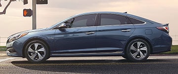 2017 Hyundai Sonata Hybrid side design