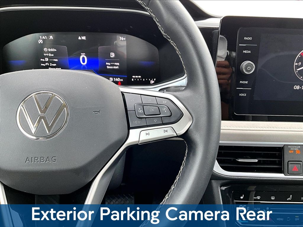 2025 Volkswagen Taos SE - Photo 16