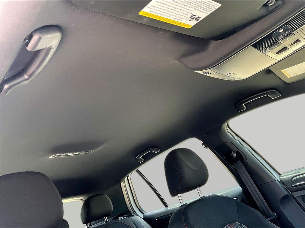2019 Volkswagen Golf GTI SE - Photo 31