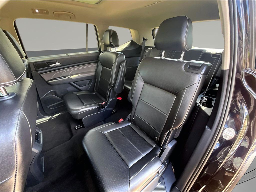 2023 Volkswagen Atlas SE w/Tech - Photo 26