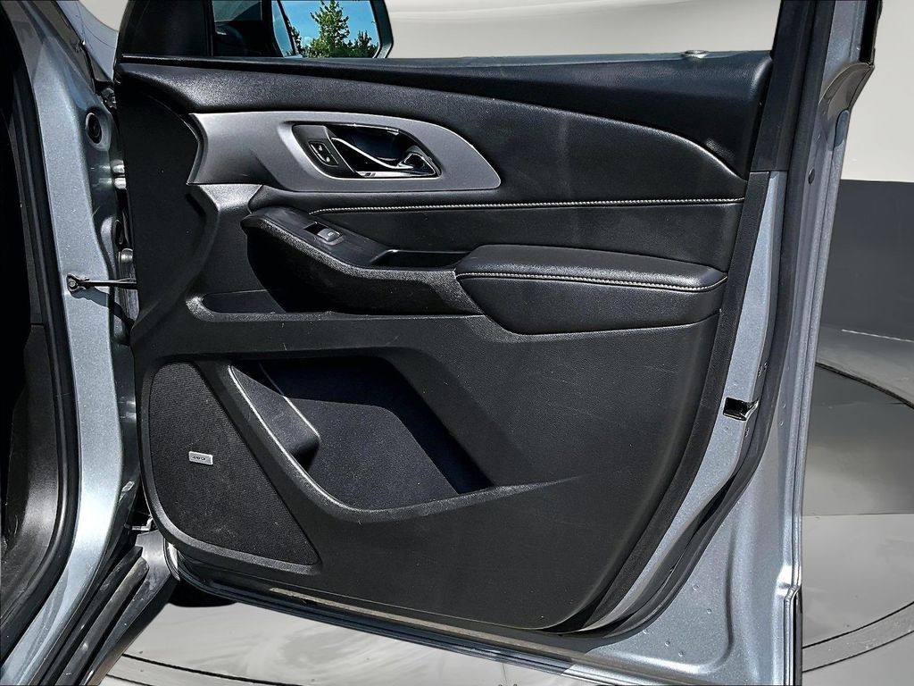 2023 Chevrolet Traverse 3LT - Photo 32