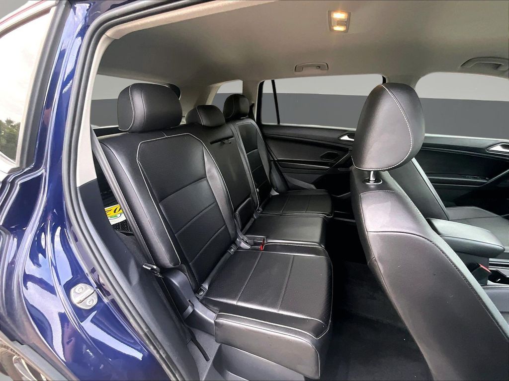 2021 Volkswagen Tiguan SE - Photo 29