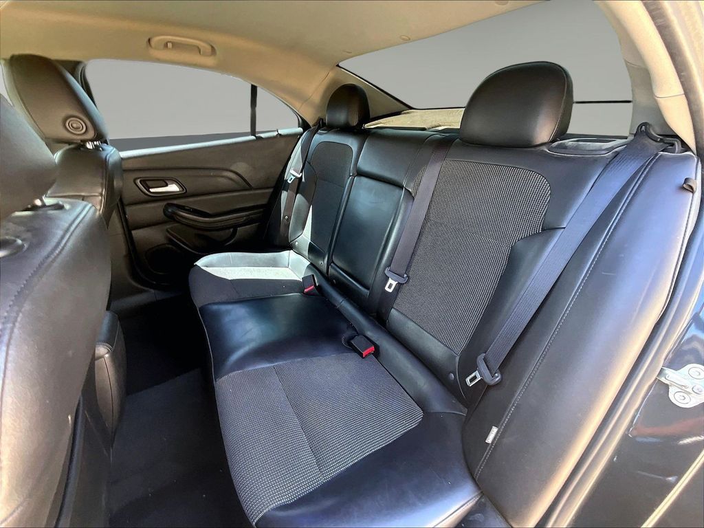 2015 Chevrolet Malibu 1LT - Photo 24