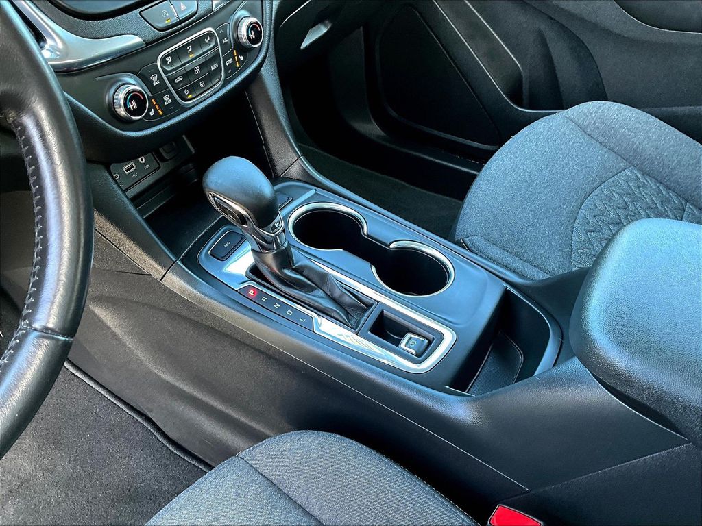 2022 Chevrolet Equinox LT - Photo 21