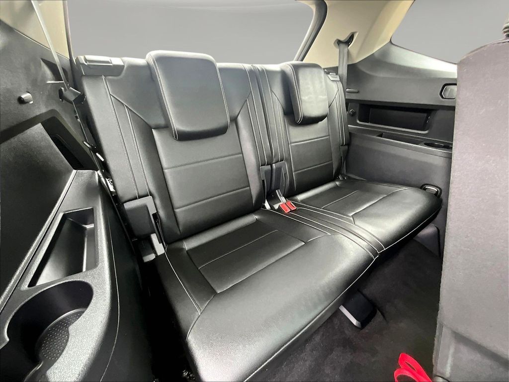 2023 Volkswagen Atlas SE w/Tech - Photo 29