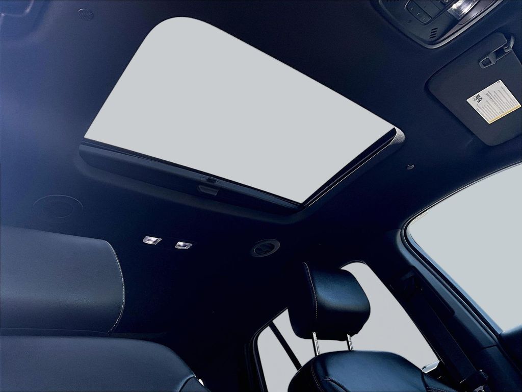 2023 Chevrolet Traverse 3LT - Photo 31