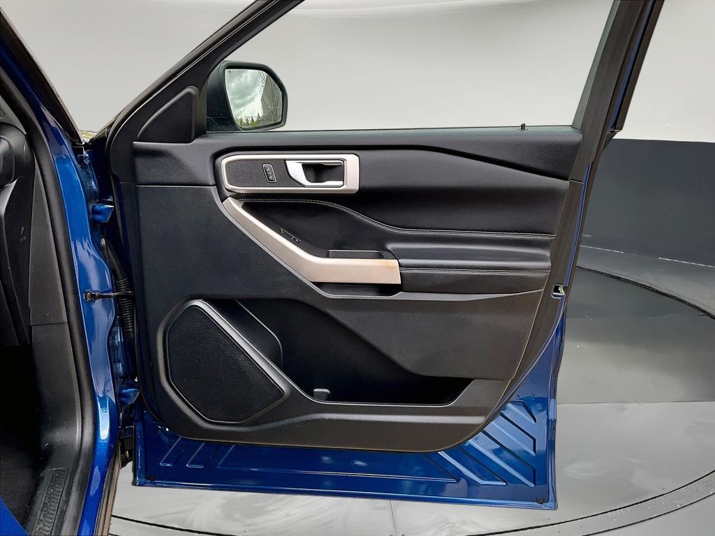 2023 Ford Explorer XLT - Photo 32