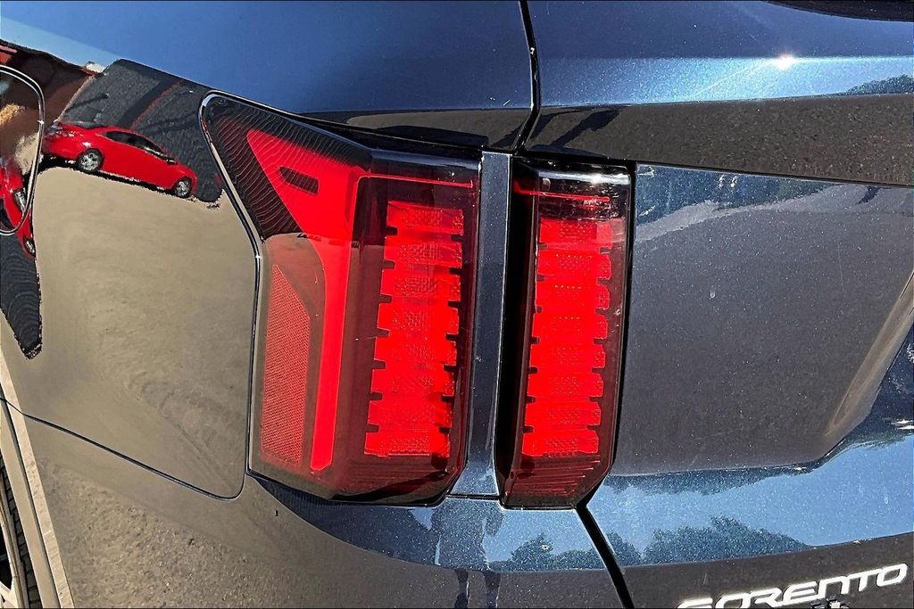 2023 Kia Sorento EX Hybrid - Photo 23