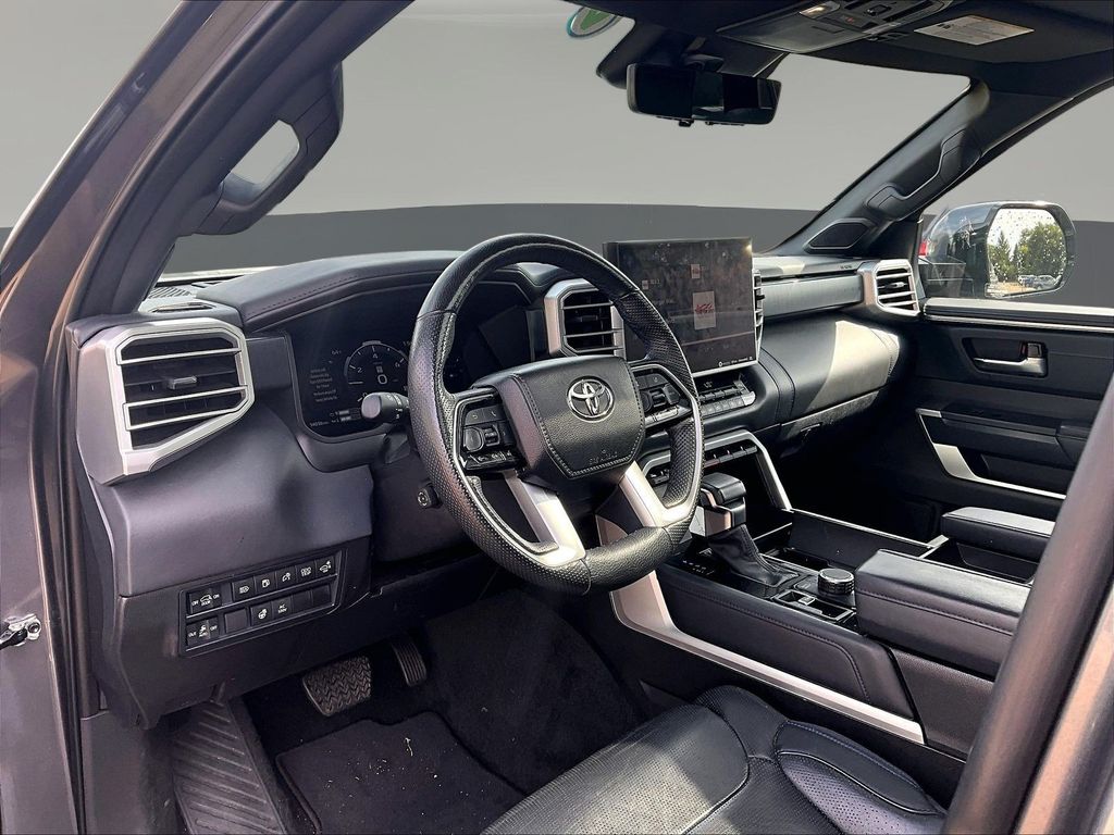 2024 Toyota Sequoia Platinum - Photo 21