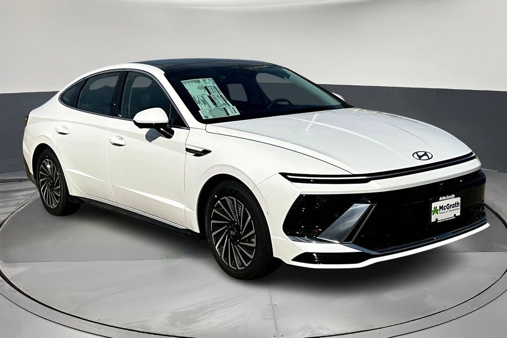 2025 Hyundai Sonata Hybrid Sedan 