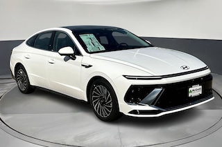 2025 Hyundai Sonata Hybrid Limited Sedan