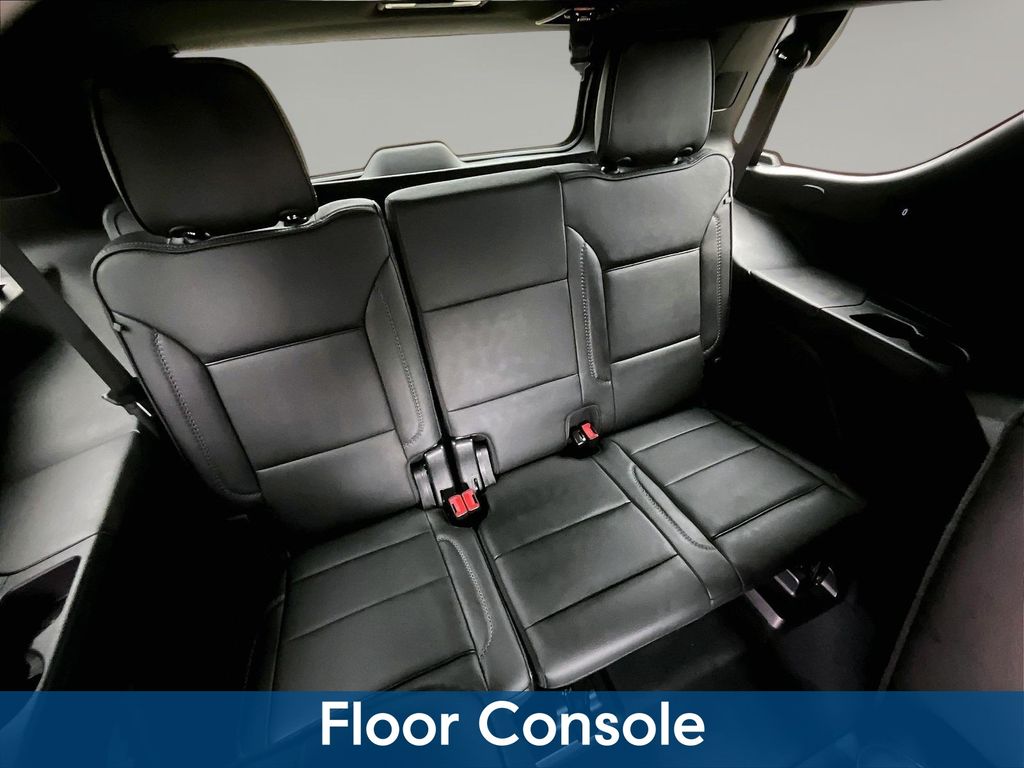 2022 GMC Yukon Denali - Photo 29