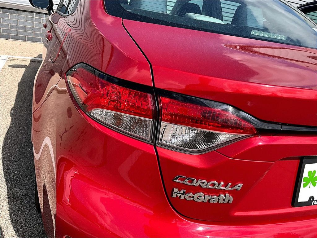 2021 Toyota Corolla LE - Photo 23