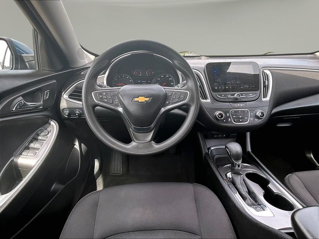 2024 Chevrolet Malibu 1LT - Photo 10