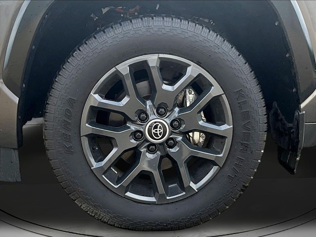2024 Toyota Sequoia Platinum - Photo 36