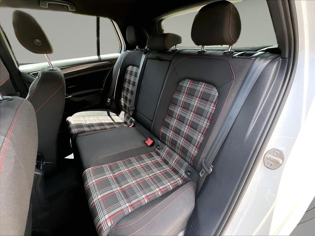 2019 Volkswagen Golf GTI SE - Photo 26