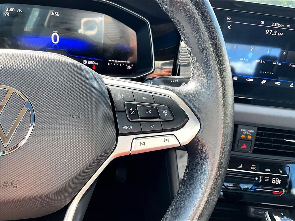 2025 Volkswagen Jetta SE - Photo 14