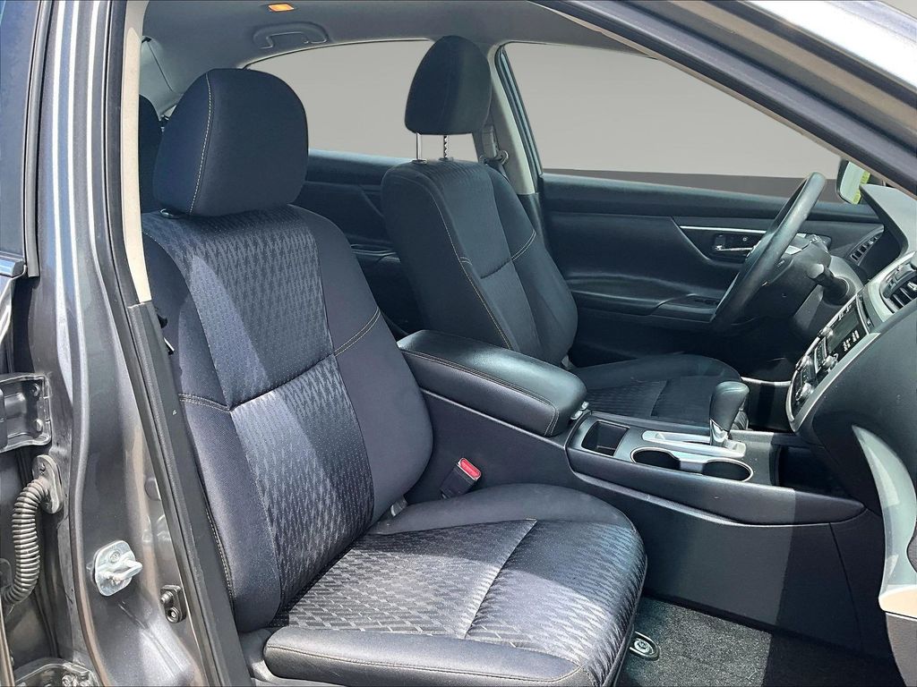 2017 Nissan Altima S - Photo 31