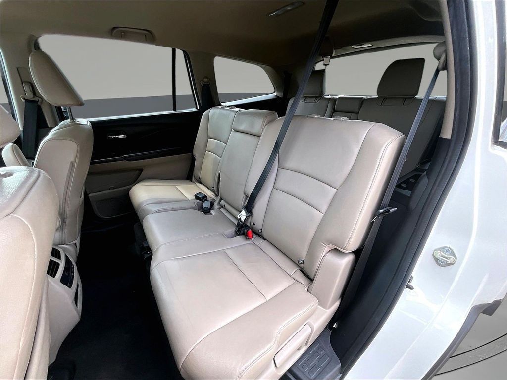 2017 Honda Pilot EX-L - Photo 26
