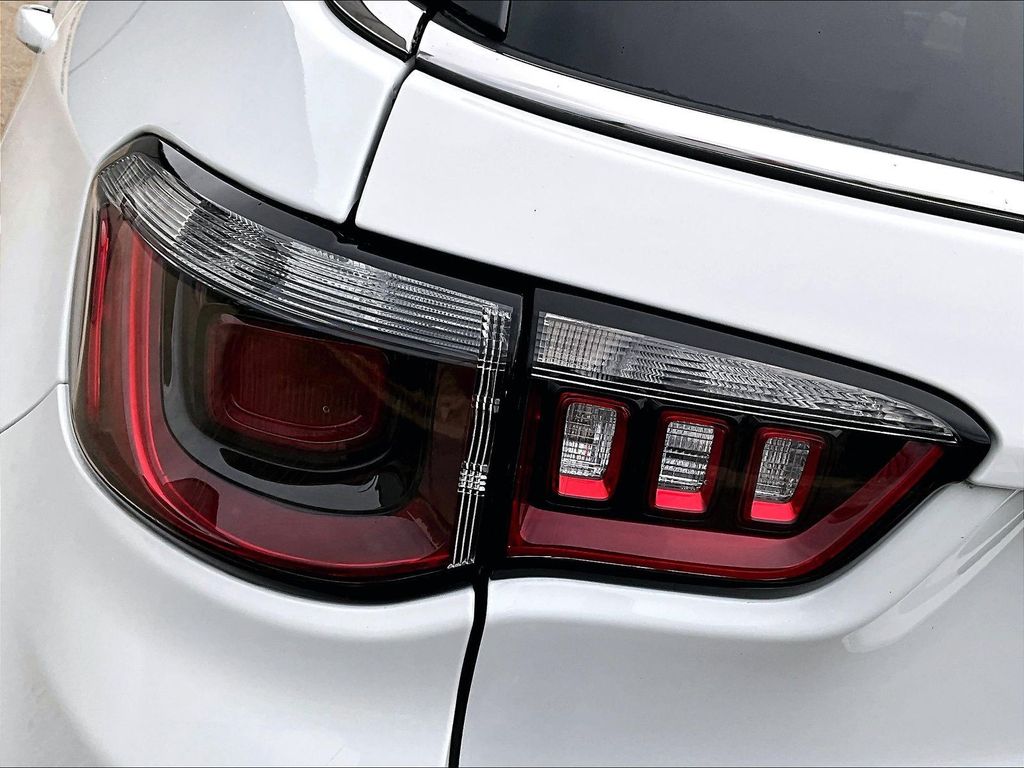 2025 Jeep Compass Limited - Photo 27