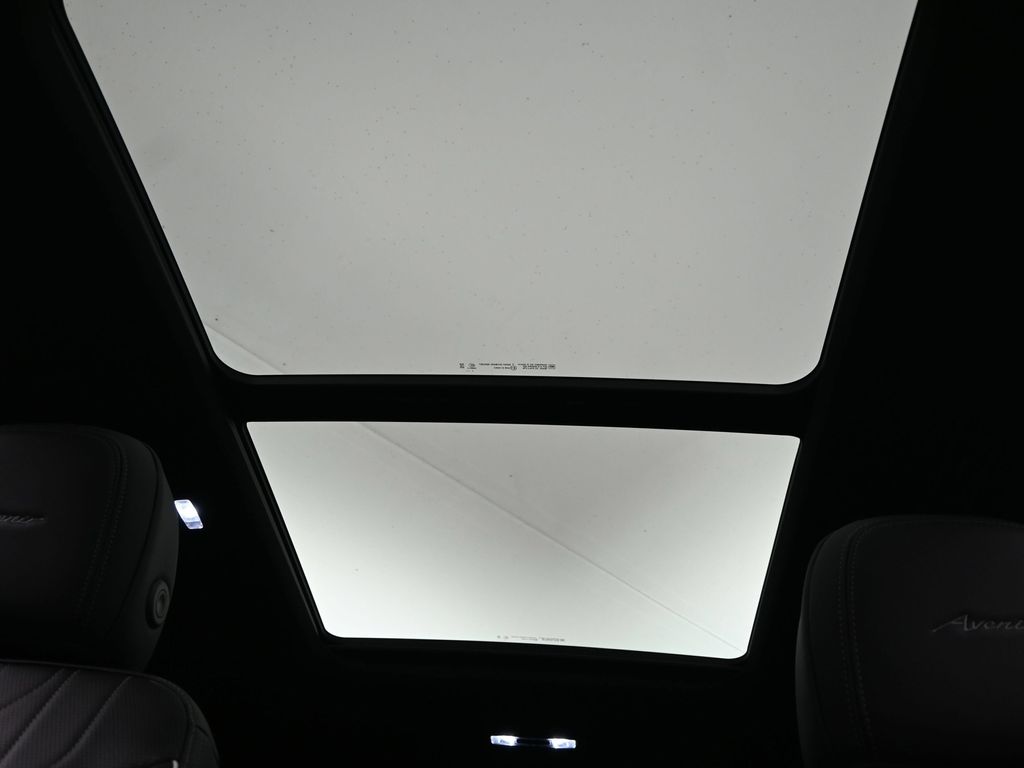 2025 Buick Enclave Avenir - Photo 20