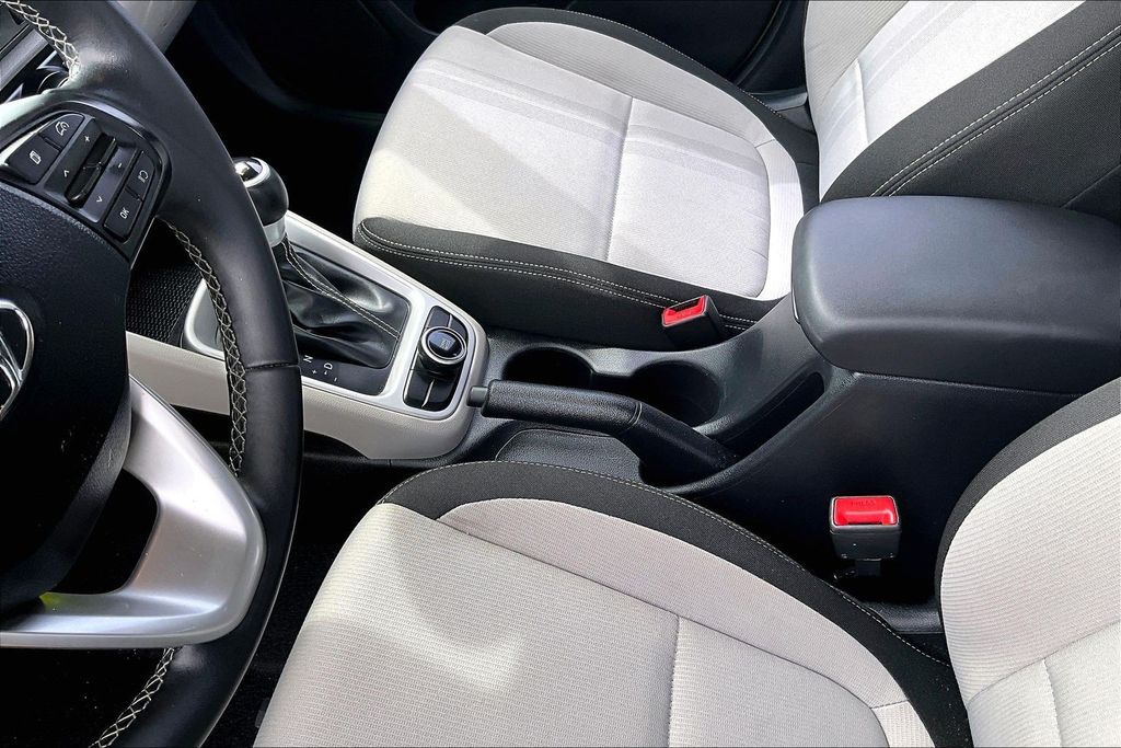 2023 Hyundai Venue SEL - Photo 20
