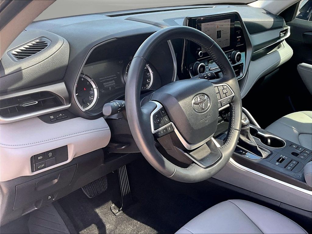 2024 Toyota Highlander XLE - Photo 22