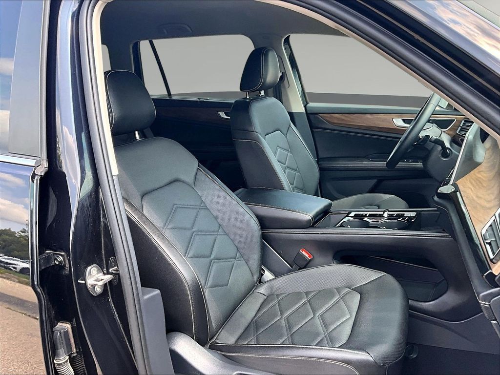 2026 Volkswagen Atlas SE w/Tech - Photo 34