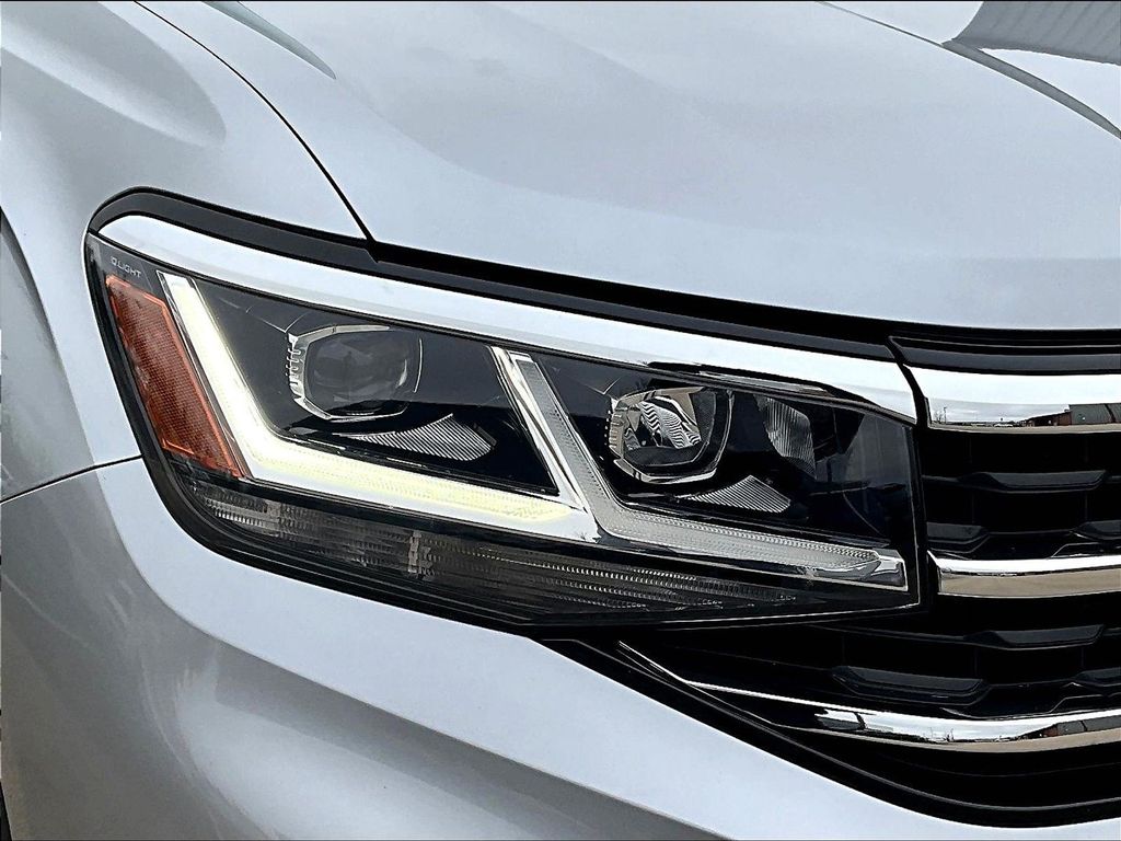2023 Volkswagen Atlas SE w/Tech - Photo 33