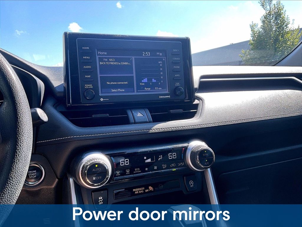2020 Toyota RAV4 XLE - Photo 20