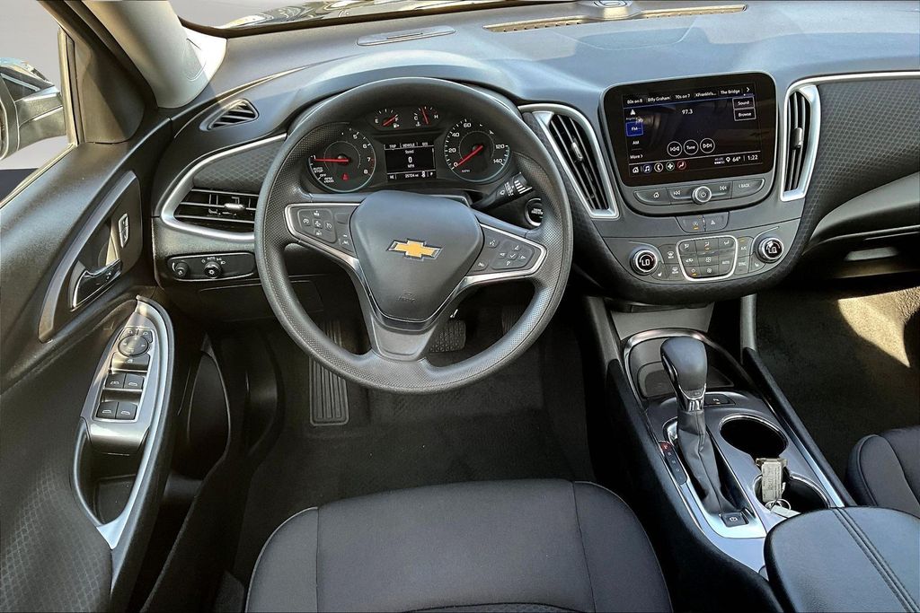 2024 Chevrolet Malibu 1LT - Photo 8