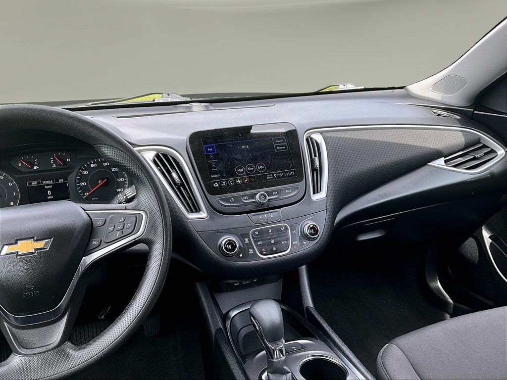2024 Chevrolet Malibu 1LT - Photo 11