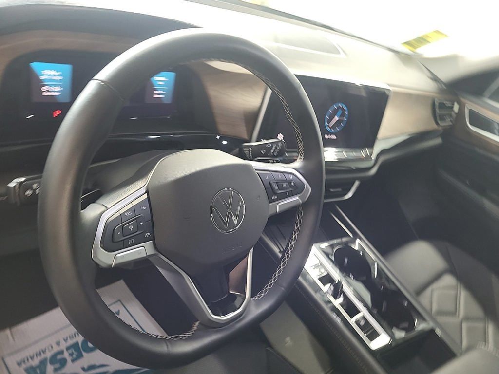 2025 Volkswagen Atlas SE w/Tech - Photo 6