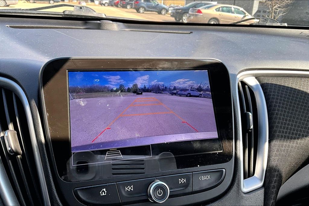 2024 Chevrolet Malibu 1LT - Photo 14