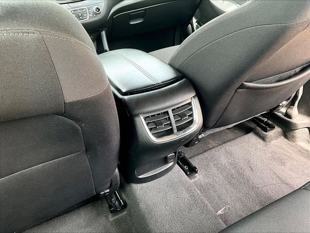 2024 Chevrolet Malibu 1LT - Photo 12