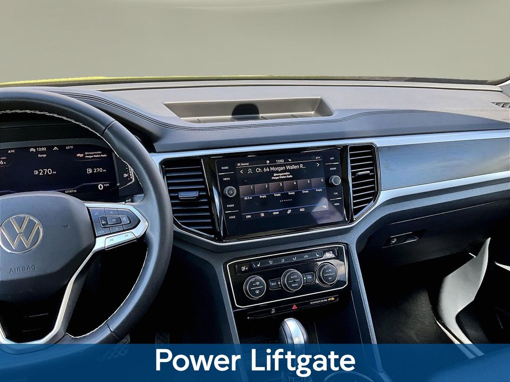 2023 Volkswagen Atlas SE w/Tech - Photo 12