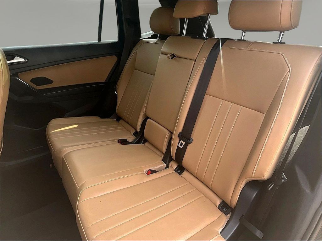 2022 Volkswagen Tiguan SE - Photo 26